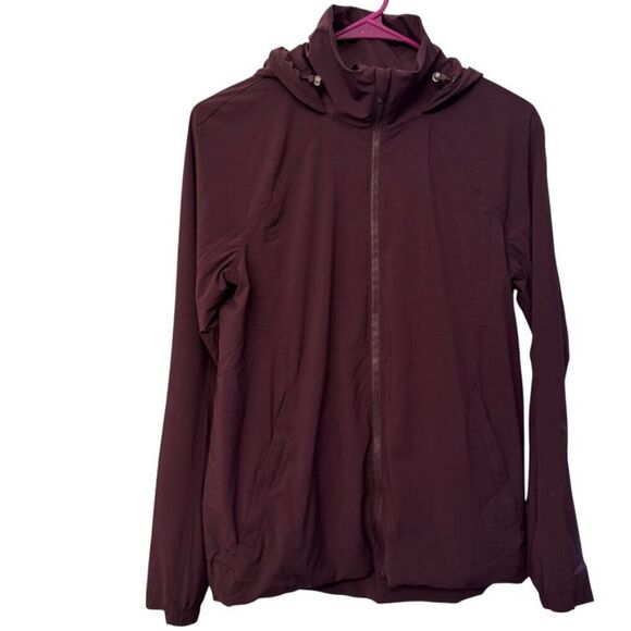 Lululemon Step To It Hooded Jacket in Black Cherry Color Size 4 - Picture 3 of 12